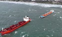 İstanbul'da iki tanker acil durum çağrısında bulundu, gemiler havadan görüntülendi