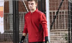 İzmirli kaleci Kaan Tınmaz takımsız kaldı, halı sahaya kiralık kaleci oldu