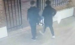 Kadıköy’de yardım kutusu hırsızlığı: Önce gözetlediler sonra çaldılar