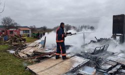 Keşan'da çıkan yangınlarda 2 ev kullanılamaz hale geldi