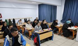 Kırşehir’de 74 engelli vatandaş gönüllü öğretmenlerle KPSS’ye hazırlanıyor