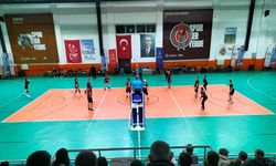 Köyceğiz’de ödüllü Voleybol Turnuvası başladı
