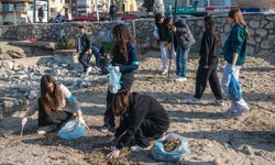 Kuşadası'nda Sökeli öğrencilerden çevreci etkinlik