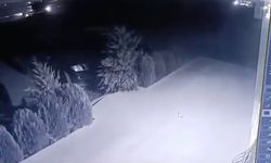 Mardin'de kontrolden çıkan tır bariyerlere çarptı: Kaza anı kamerada