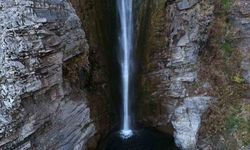 Mutki’nin saklı cenneti Gümüşkanat Şelalesi hayranlık uyandırıyor