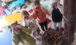 Öğretmenden öğrencilerine kestane sürprizi