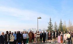 Rektör Sözbir Ruandalı öğrencilerle buluştu