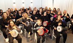 Ritimle gelen dostluk: 7’den 70’e herkes aynı melodide buluşuyor