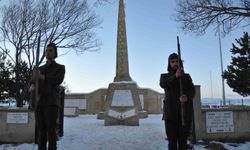 Sarıkamış şehitleri için eksi 10 derecede saygı nöbeti