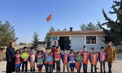 Siverek’te köy okulu öğrencilerine ağaç sevgisi ve çevre bilinci eğitimi