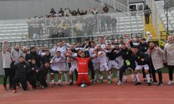 Söğütspor zorlu maçı kazanmasını bildi