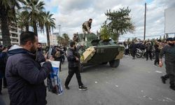 Suriye'de hükümet aleyhinde protestolara sahne olan Lazkiye'de sokağa çıkma yasağı