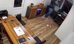 Tavana bastı, ofise düştü: Yara almadan kurtuldu