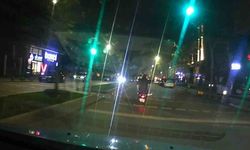 Tehlikeli motosiklet yolculuğu kamerada