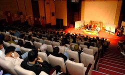 TOGÜ öğrencileri toplumsal rolleri sahneye taşındı