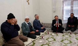 Vali Kızılkaya kazada hayatını kaybeden vatandaşın ailesiyle görüştü