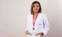 Yılbaşı akşamında yemek yerken pişman etmeyecek 10 altın kural