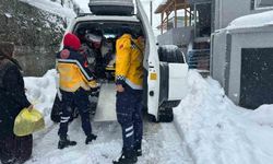 Yoğun kar yağışına rağmen Acil Sağlık ekipleri görev başında