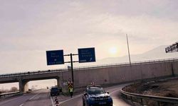 Yoğun sis nedeniyle kara yolu ulaşıma kapatıldı