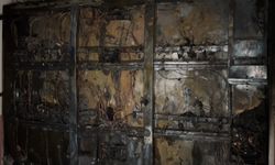 Zeytinburnu'nda korkutan yangın: 4 kişi hastaneye kaldırıldı