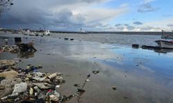 Zonguldak'ta dev dalgalar nedeniyle Kozlu Limanı su altında kaldı