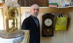 41 yıllık saat ustası 54 yıldır antika saatleri onarıyor