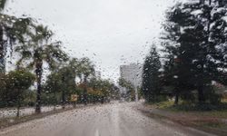 Adana güne yağmurlu başladı
