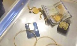 Araklı'da duyarlı davranış: Altın ve para dolu çanta sahibine teslim edildi