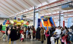 Başkan Çerçioğlu'ndan çocuklara karne hediyedi