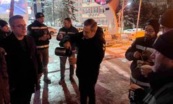 Başkan Dere'den karla mücadele ekiplerine sıcak kahve ikramı