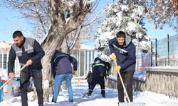 Başkan Sekmen: 'Bin 200 personel ve 400 araçla karla mücadele ediyoruz'