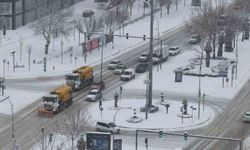 Başkan Şerifoğulları, karla mücadele çalışmalarını yerinde inceledi
