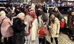 Birbirinden ilginç kostümlerle Kalandar geleneği yaşatıldı