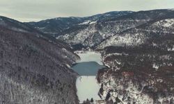 Boraboy Gölü'nün yüzeyi buz tuttu
