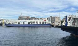 Bozcaada ve Gökçeada'ya hafta sonu tüm feribot seferleri iptal edildi
