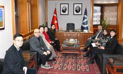Çinli heyet Anadolu Üniversitesi Rektörü Adıgüzel ile buluştu