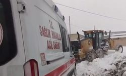 Darende Belediyesi'nin karla mücadele çalışmaları kesintisiz sürüyor