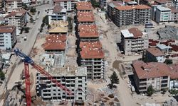 Depremde 35 kişinin hayatını kaybettiği Velioğlu Apartmanı ve Meral İş Hanı davalarında karar