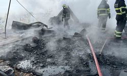 Diyarbakır'da okulda yakılan soba çatıya sıçradı, öğrenciler tahliye edildi