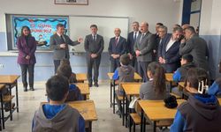 Erzincan Valisi öğrencilere Ergan Dağı'nda kayak ve köfte ekmek sözü verdi