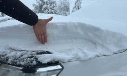 Eskişehir'de kar kalınlığı 25 santimetreyi geçti, yollar kapandı