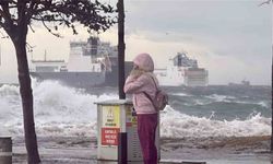 Fatih'te lodos nedeniyle adeta denizle kara birleşti