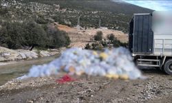 Finike'de dere kenarına kamyonla atık dökme olayına adli işlem