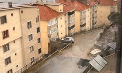 Gemlik'te şiddetli lodos sebebiyle çatılar bir bir uçtu