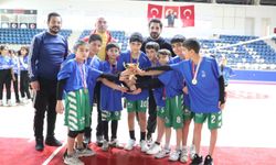 Hakkari'de Küçükler Voleybol İl Birinciliği sona erdi