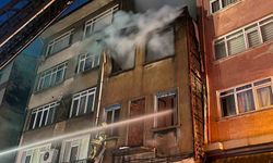 Kadıköy'de metruk binada çıkan yangın korkuttu