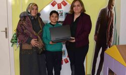 Kanseri yenen küçük çocuğun bilgisayar hayali gerçek oldu