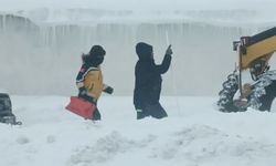 Kars'ta kar esaretine 'özel' müdahale: Ekipler bazı bölgelerde vakalara yaya ulaşıyor