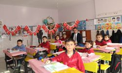 Kaymakam Yıldız, öğrencilerle ders işledi