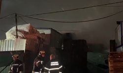 Kocaeli'de palet deposunda yangın